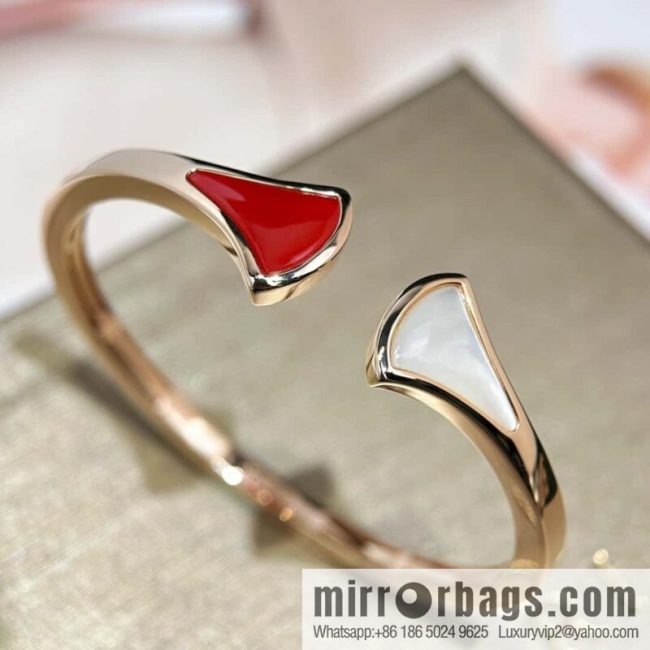 ❗️New ❗️ ☀ BVLGARI DIVAS \'DREAM Fan Bracelet ☀️