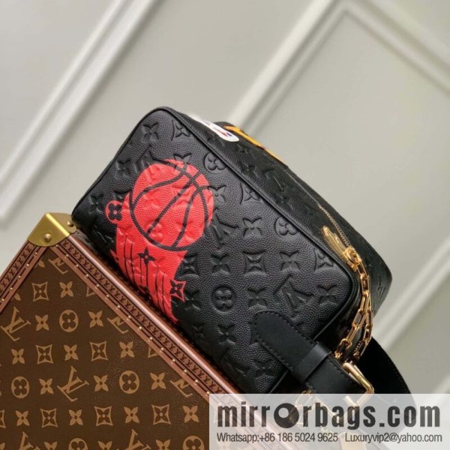 M58515 black clutch bag Cloakroom Dopp Kit handbag LVxNBA SEASON 2 capsule series