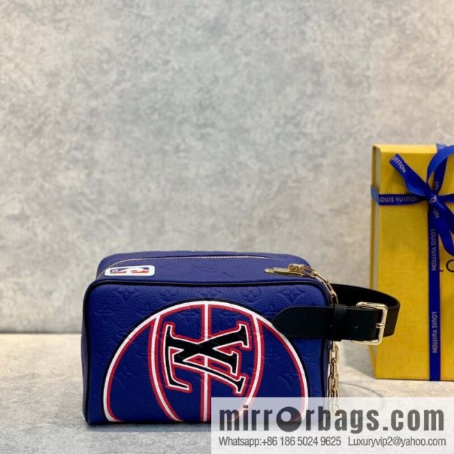 M21106 Wash Bag Dopp Kit Wash Bag