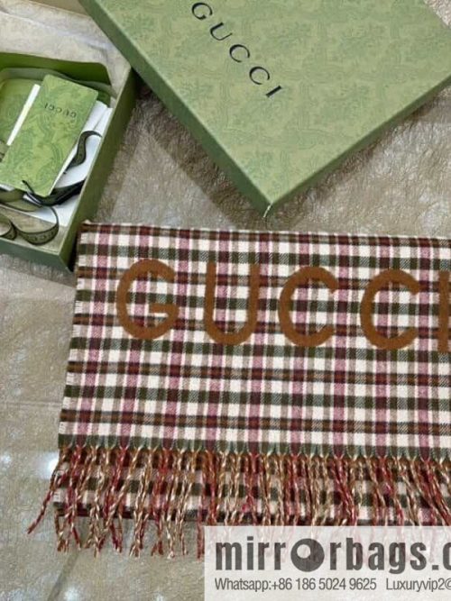 GUCCI Gucci double-sided wool towel