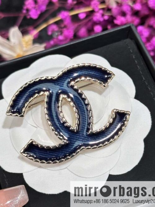 ❗️New ❗️ ☀️ New ☑️ Chanel Denim Double C Brooch ☀️