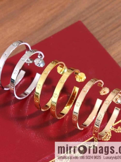 ☀Cartier LOVE series stud earrings ☀