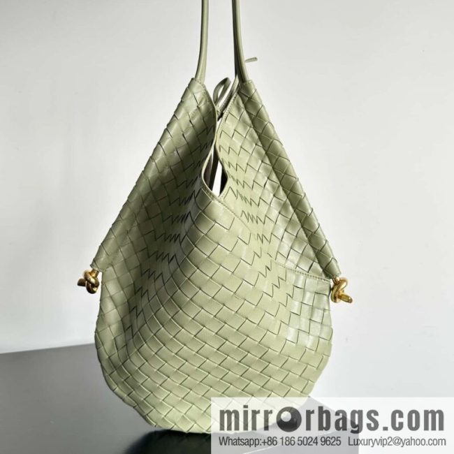 #BottegaVeneta, Yang Mi\'s latest bag type of the same Solstice Shoulder Ba, model number: 740990 large travertine green - Image 2