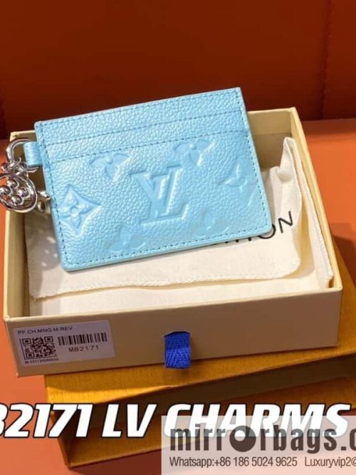 [Original order boutique] M82171 pearlescent blue, full leather M82739 card holder wallet series LV CHARMS card holder