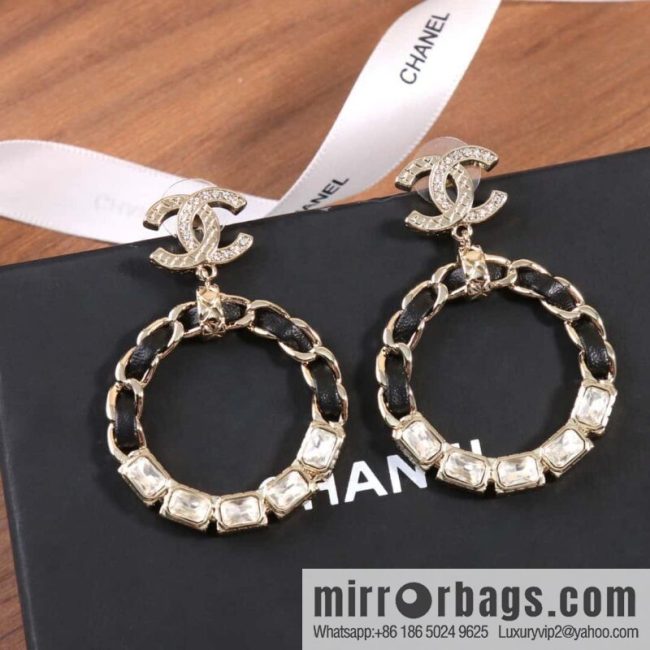 ☀️New ☑️ Chanel double c black leather rope round earrings stud earrings