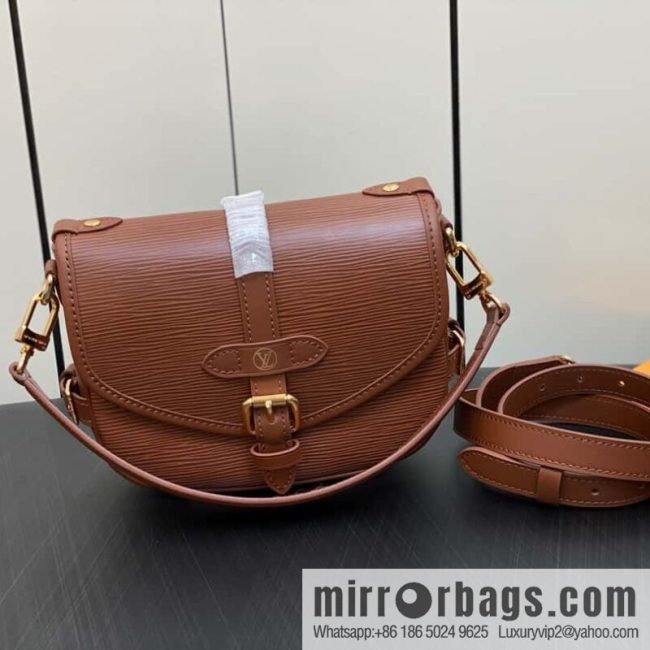 [Original order boutique] M23470 dark brown M23471 caramel M23469 epi saddle bag series SAUMUR BB handbag