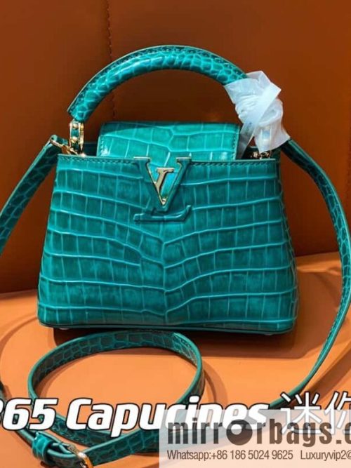 [Original order boutique] M48865 green, crocodile pattern full leather cap that English series Capucines mini handbag