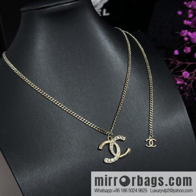❗️New ❗️ Chanel necklace ☀️ new ☑️ Chanel half diamond double c necklace ☀️