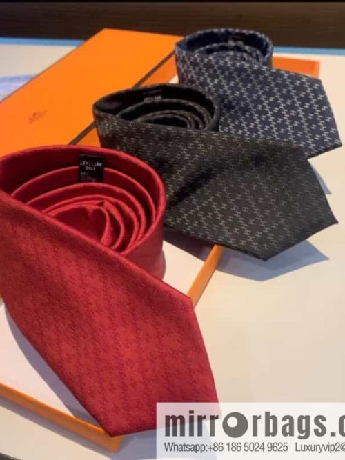 Hermes Men\'s Rhombus H Plaid 100% Top Twill Silk Tie