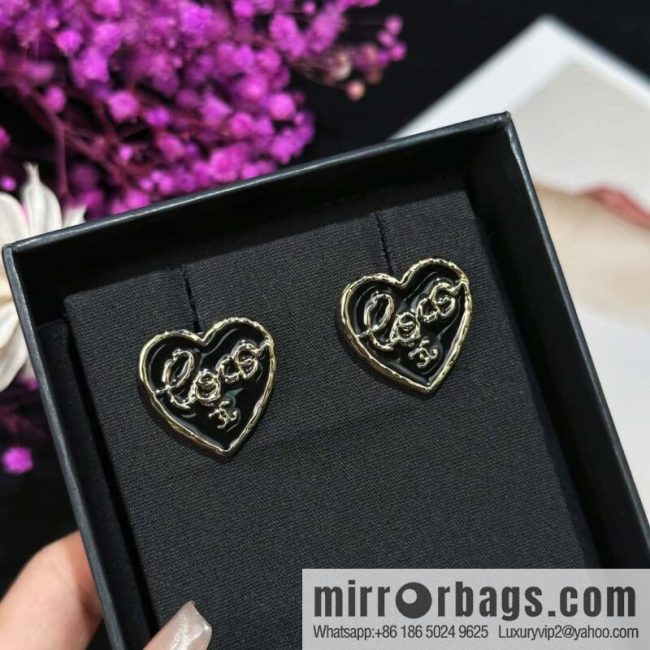 ❗️New ❗️☀️ new ☑️ chanel c1 double c peach heart love stud earrings ☀️