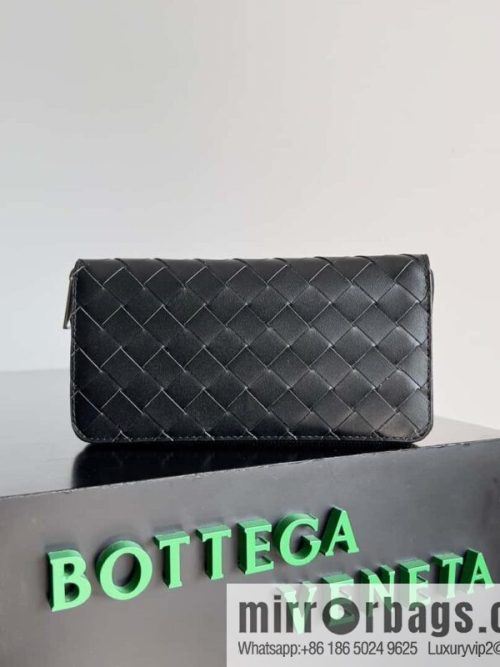 #Bv men\'s woven wallet model number: 593217 black with green