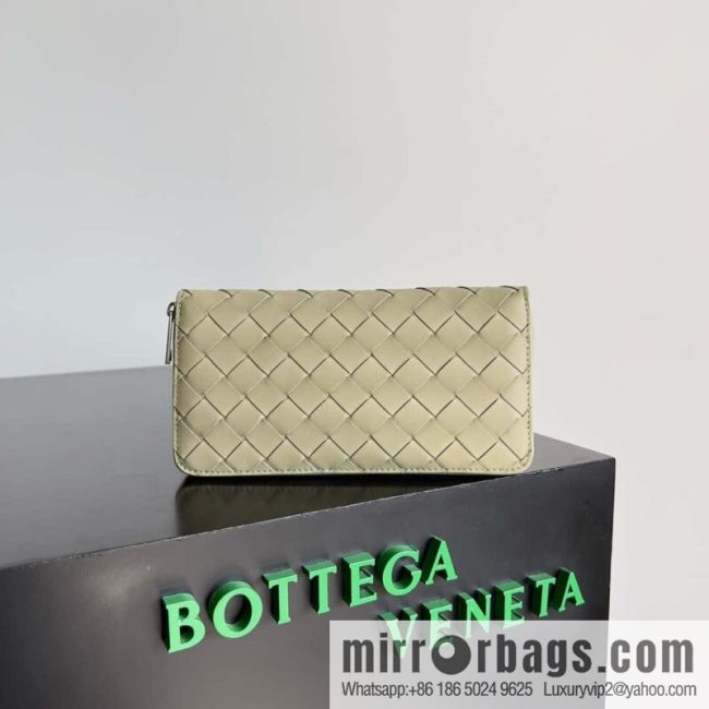 #Bv Men\'s woven wallet model number: 593217 Travertine green