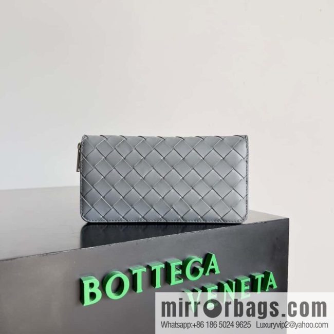 #Bv Men\'s woven wallet model number: 593217 lightning gray