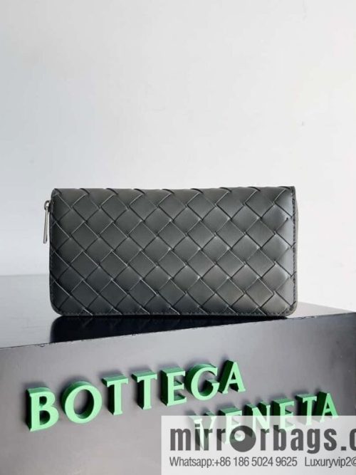 #Bv men\'s woven wallet model number: 593217 field green