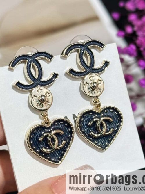 ❗️New ❗️☀️ new ☑️ chanel c3 double c denim peach heart love stud earrings ☀️