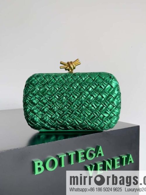 Bottega Veneta BV Knot | minaudiere Model: 717622 Green Gold