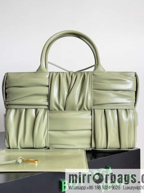BV 2023 New 30cm Mini Arco pleated tote bag Tote bag, model 729043 Travertine green