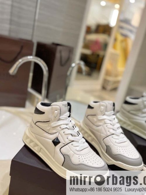 🐰🐰The highest-end high-top, the latest couple casual sports shoes at the franchise store, high-top shoes.