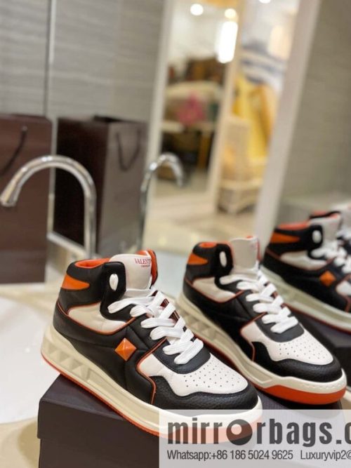 🐰🐰The highest-end high-top, the latest couple casual sports shoes at the franchise store, high-top shoes.