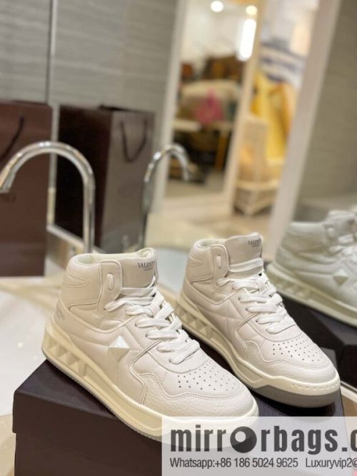 🐰🐰The highest-end high-top, the latest couple casual sports shoes at the franchise store, high-top shoes.