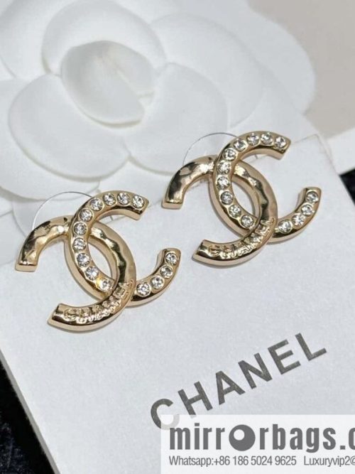 ❗️New ❗️☀️ new ☑️ chanel c1 double c half diamond stud earrings ☀️