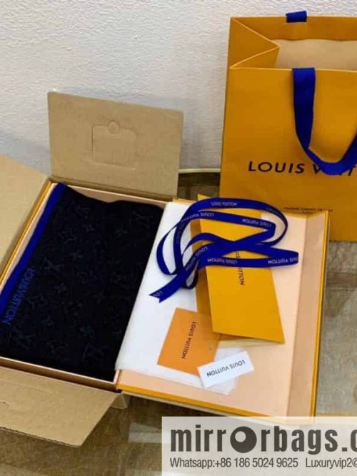 LV Louis Vuitton 100% wool Monogram Eclipse men\'s scarf