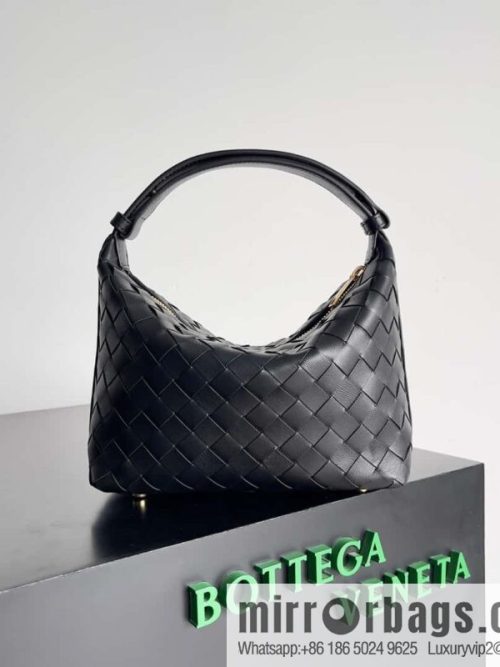 BvWallace Shoulder Bento Bag Model 754443 intrecciato bag black