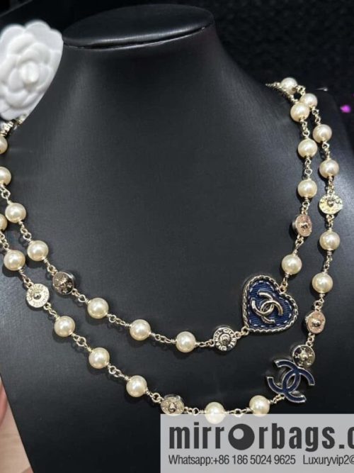 ❗️New ❗️☀️ New ☑️ Chanel Double C Denim Peach Heart Love Pearl Necklace Sweater Chain ☀️