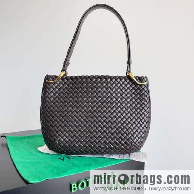 BV #CLICKER Bv 2023 Early Spring New Clicker Lamb Woven Tote bag Model No. 730969 Chocolate