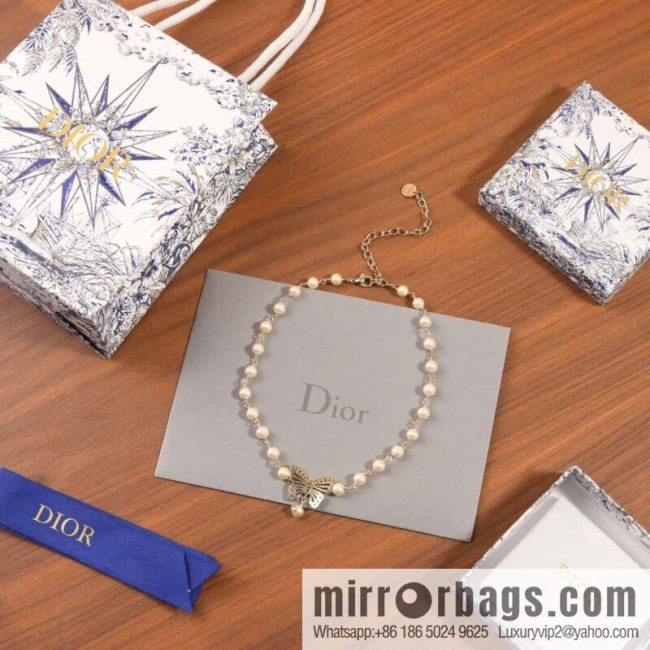 New ☑️ DIOR DIOR MÉTAMORPHOSE butterfly necklace