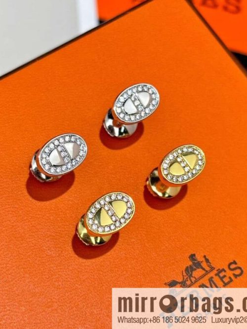 ❤️New HERMES Pig Nose Earrings