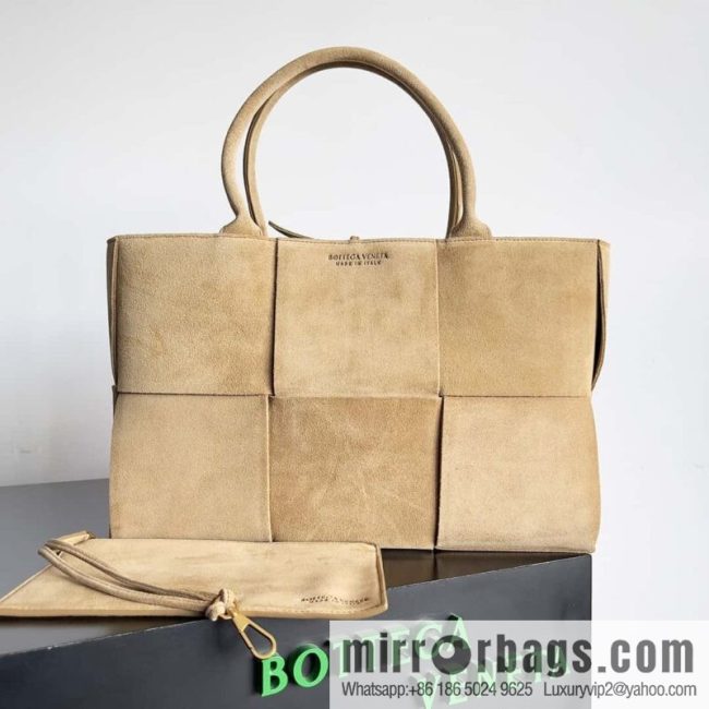 Bottega Veneta 38cm Intrecciato woven matte tote handbag, model: 609175
