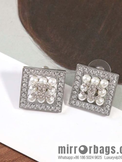 ☀️New ☑️ Chanel Double C Square Pearl Earrings Earrings