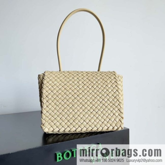 B home 2022 autumn and winter new product PATTI woven tote bag model number 709420 oat color
