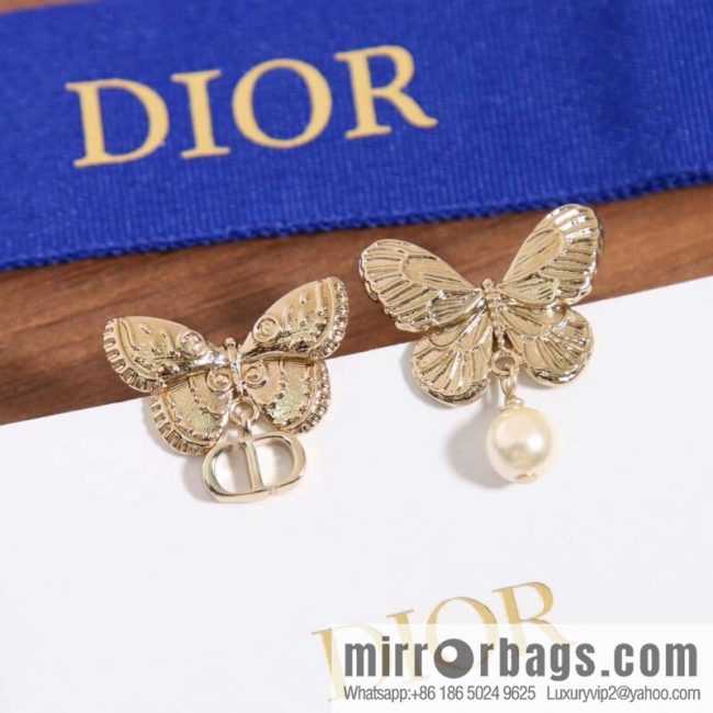 New ☑️ DIOR Dior golden butterfly pearl CD stud earrings