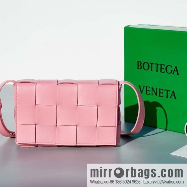 Bottega Veneta Code: 80820 #cassette bag pink