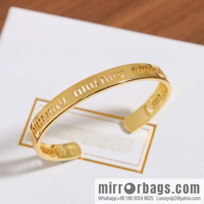 MIU MIU Miu Miu Gold Hollow Letter Bracelet Bracelet
