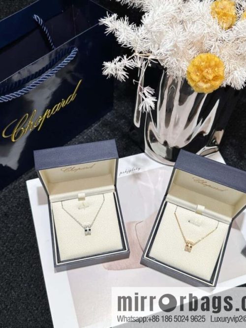 ❗️New ❗️ [Style] Chopard ICE CUBE Necklace with Diamonds