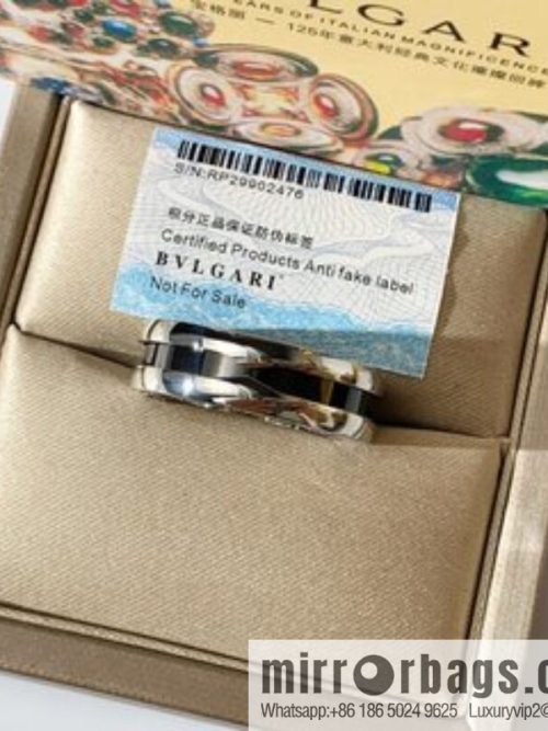 BVLGARI Bulgari charity red man ring electroplating v gold material