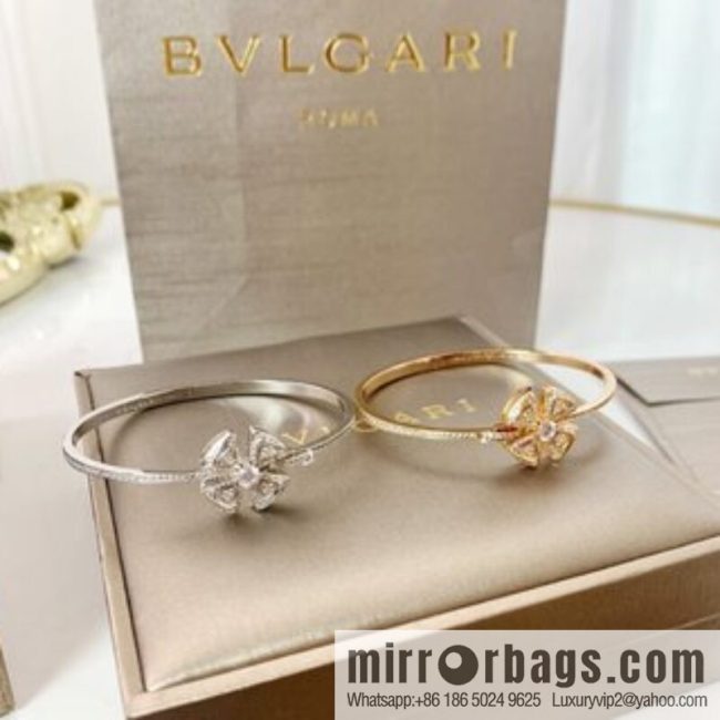 BVLGARI Bulgari series, four-leaf clover bracelet