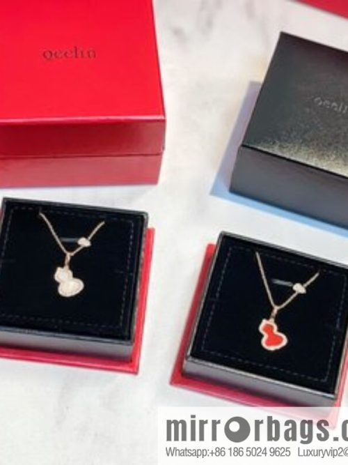 Qeelin, full diamond double gourd necklace