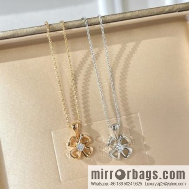 BVLGARI Bulgari series, four-leaf clover necklace