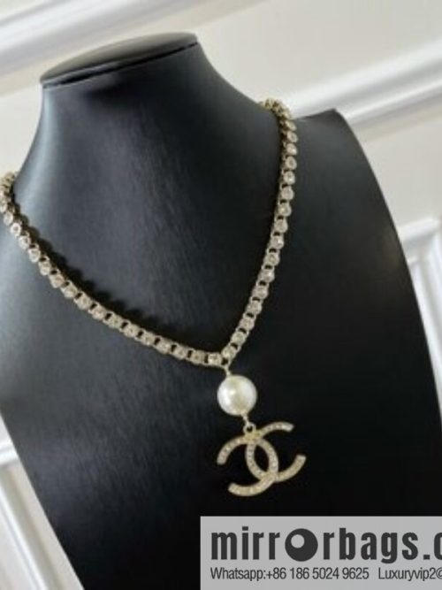 2021 new CHANEL Chanel double c pearl full diamond necklace