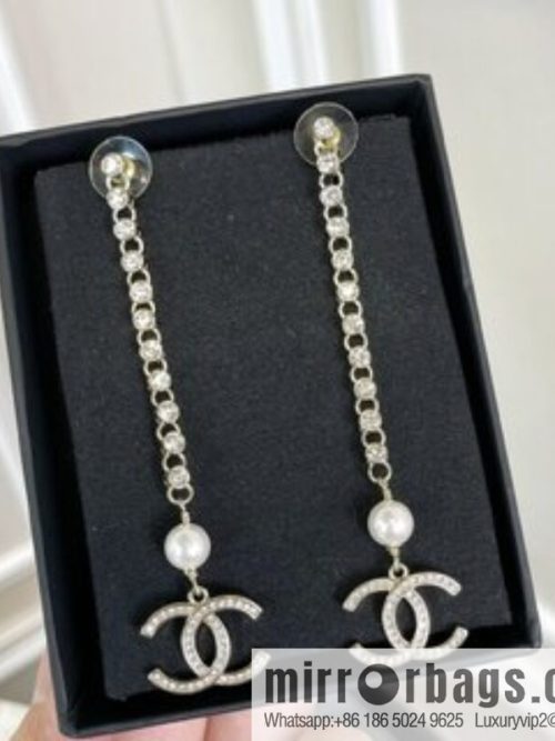 New ☑️ CHANEL Chanel double c pearl stud earrings