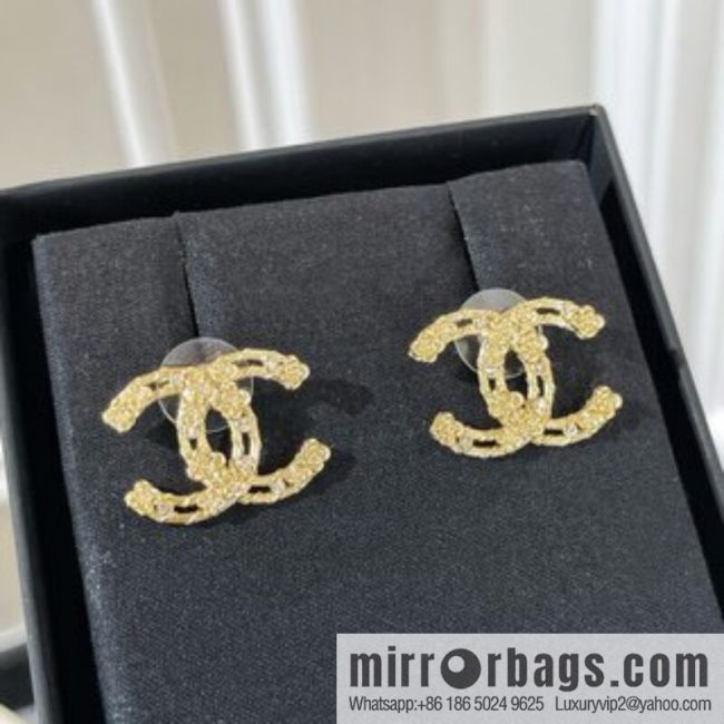 New ☑️ CHANEL Chanel double c stud earrings