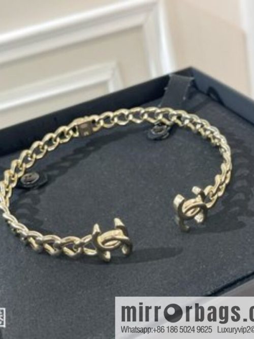 New ☑️ CHANEL Chanel double c smooth open choker necklace