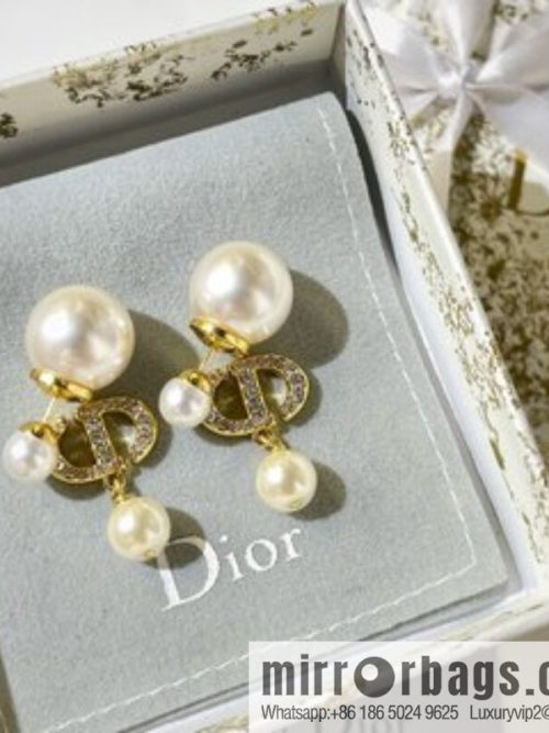 New ☑️ DIOR Dior full diamond CD size pearl stud earrings