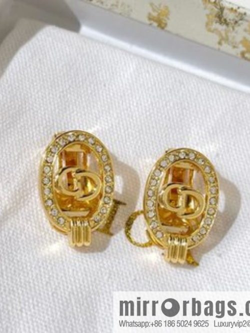 New ☑️ DIOR Dior CD earrings