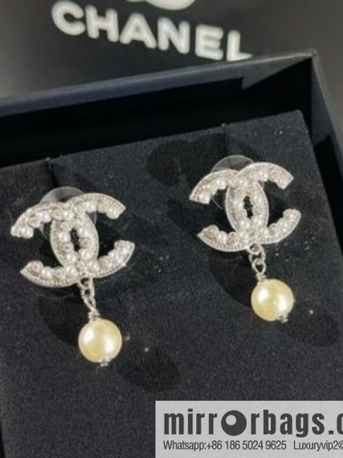 New ☑️ CHANEL Chanel double c pearl stud earrings