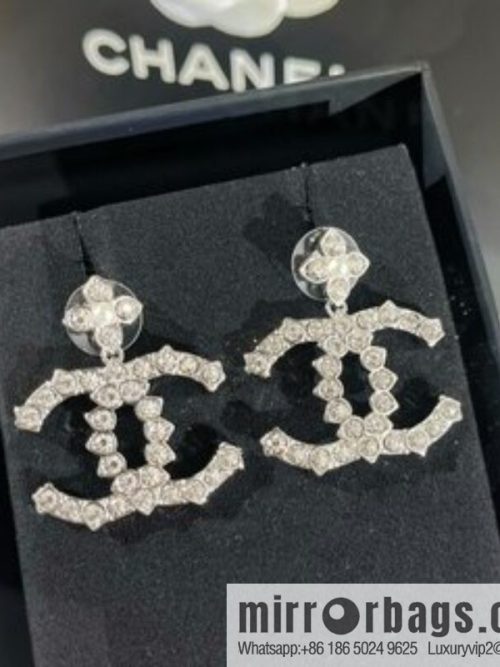 New ☑️ CHANEL Chanel double c pearl four-leaf clover stud earrings
